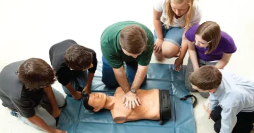 Mandatory CPR Training for 3th Grade Students in Quebec